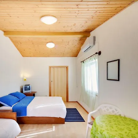 Luka Apartment
