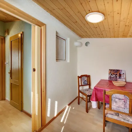 Luka Apartment