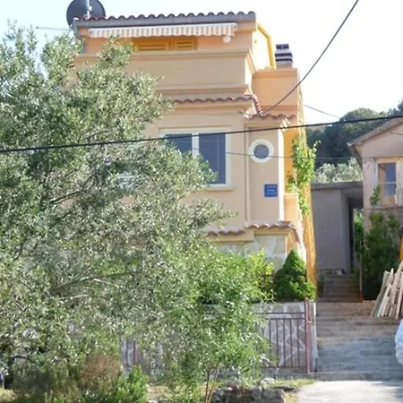 Luka Apartment Prvic Luka